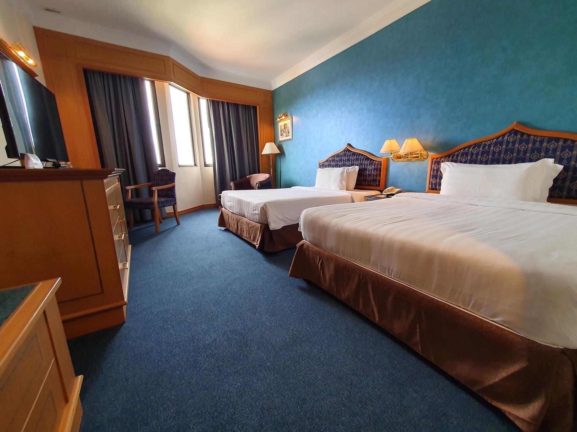 Parkview Hotel Kampong Jerudong Екстериор снимка