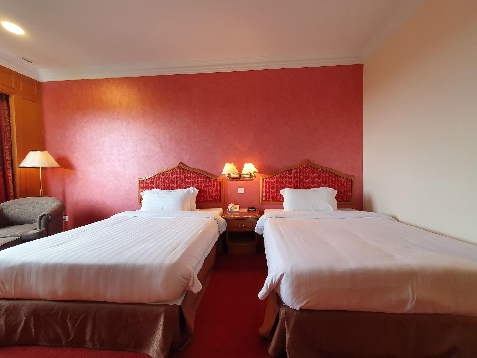 Parkview Hotel Kampong Jerudong Екстериор снимка