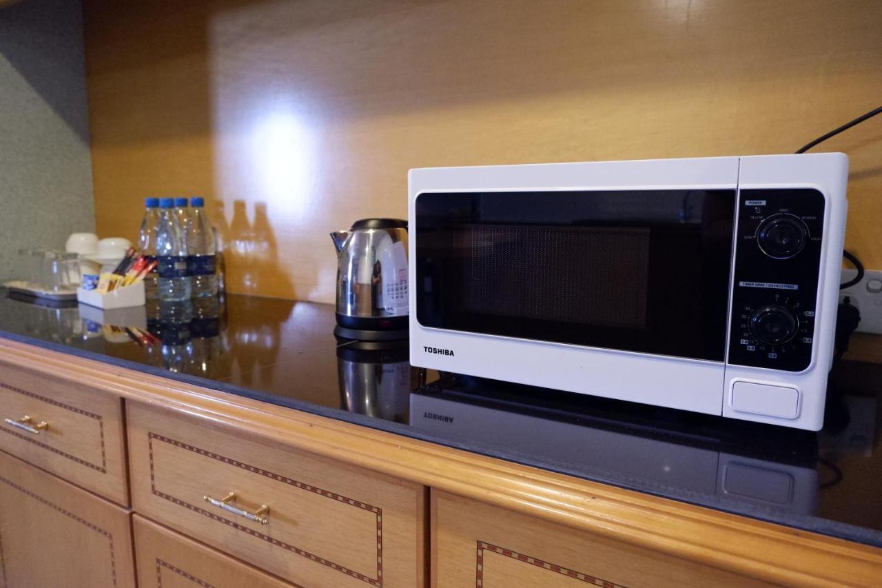 Parkview Hotel Kampong Jerudong Екстериор снимка