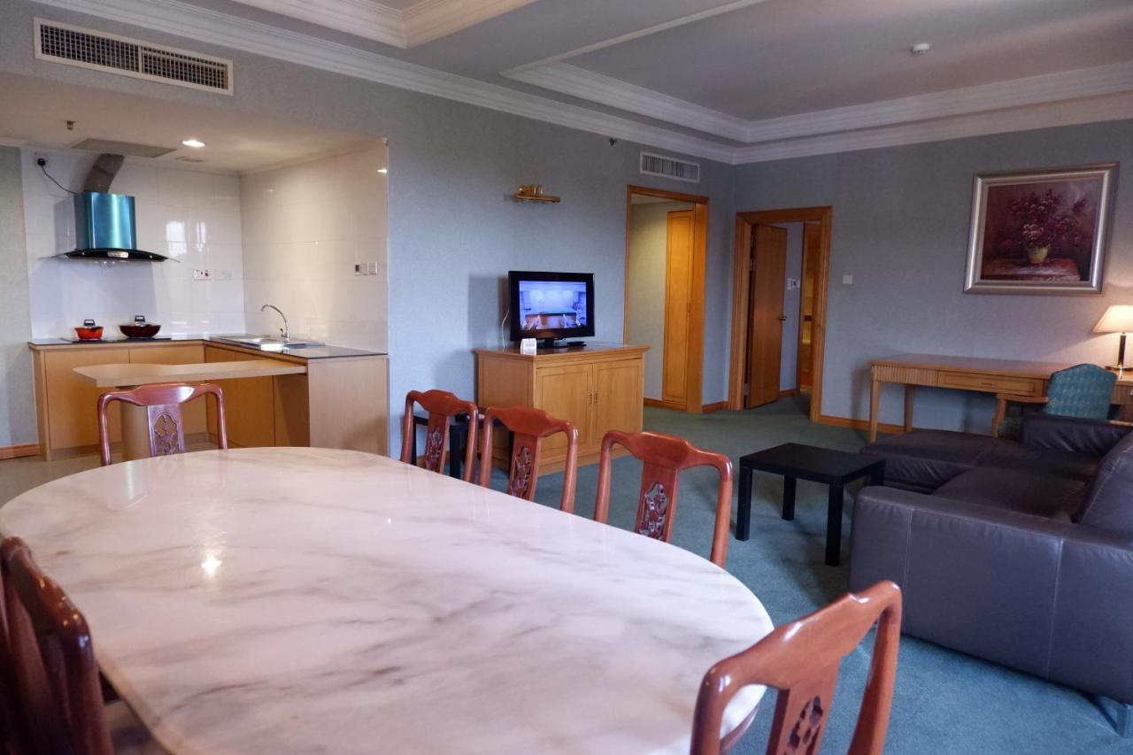 Parkview Hotel Kampong Jerudong Екстериор снимка