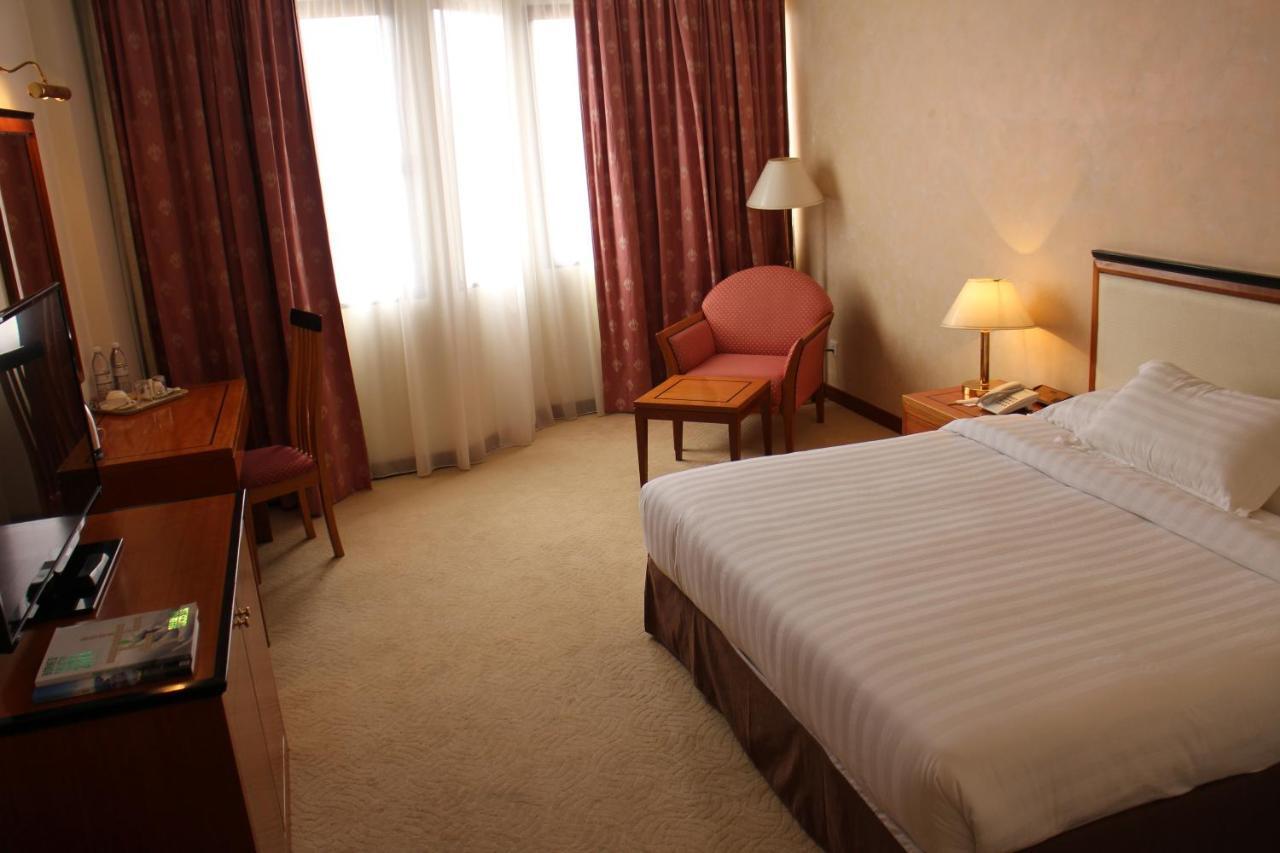 Parkview Hotel Kampong Jerudong Стая снимка